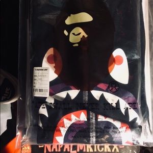 A Bathing Ape BAPE Camo Shark T-shirt SZ XL New